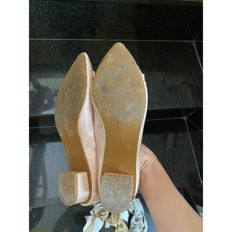 Thanh lý giày nữ ngoại cỡ đã qua sử dụng