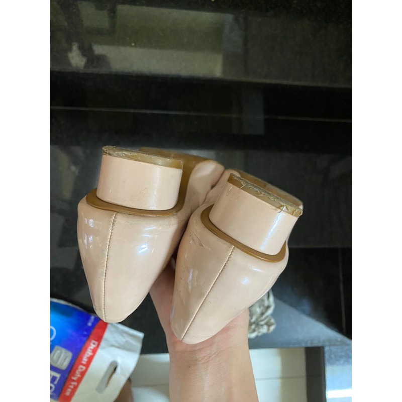 Thanh lý giày nữ ngoại cỡ đã qua sử dụng