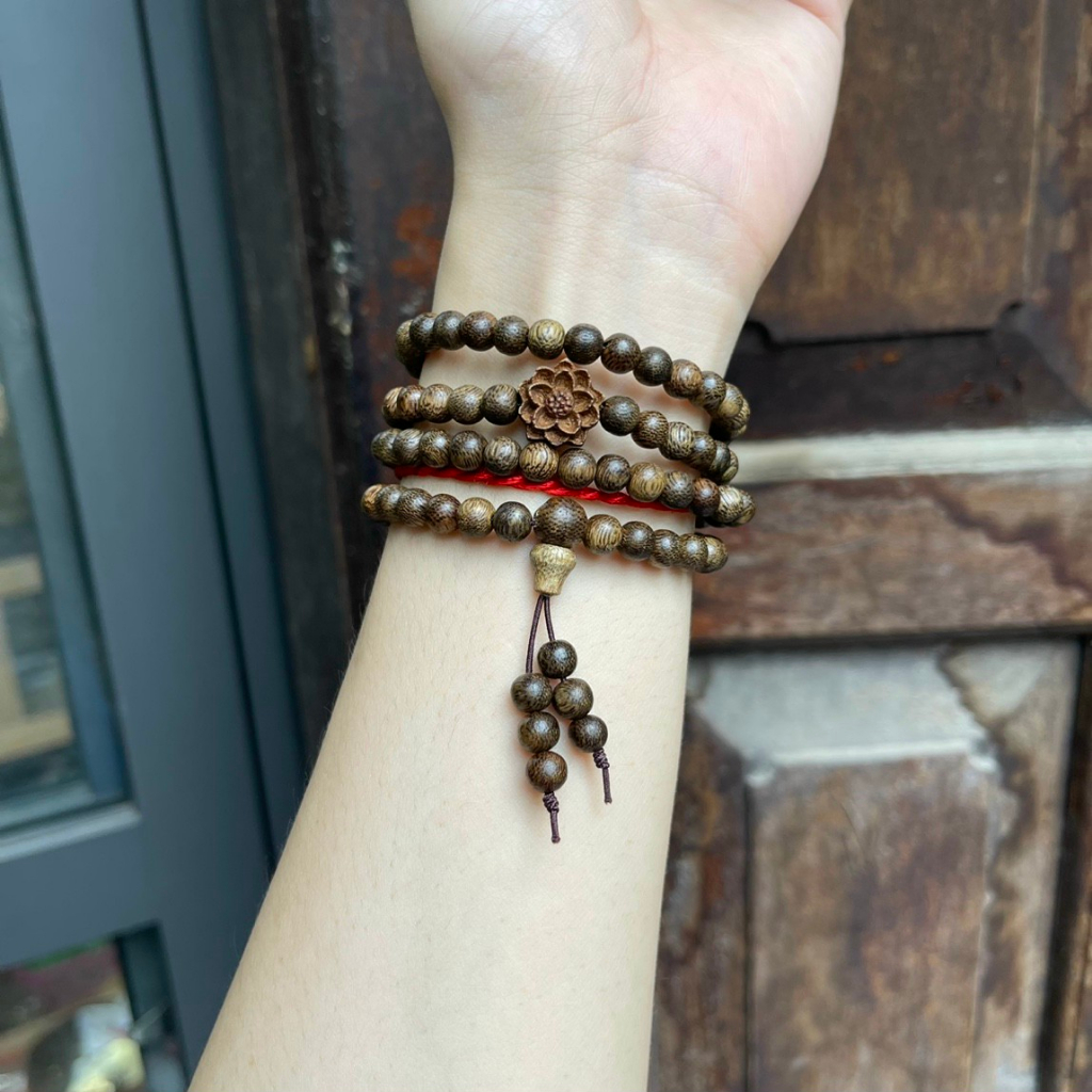 NHIỄU MẪU - Chuyên sỉ vòng tay Trầm hương 108 kết hợp charm bạc ta phủ vàng 24k