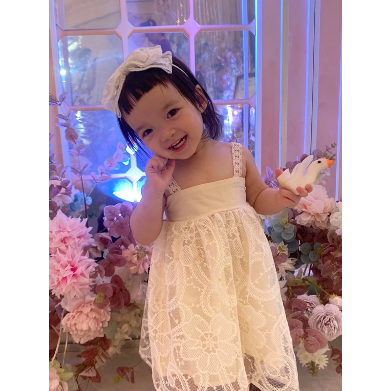 Váy ren cao cấp công chúa em bé Tiệm Su Kids