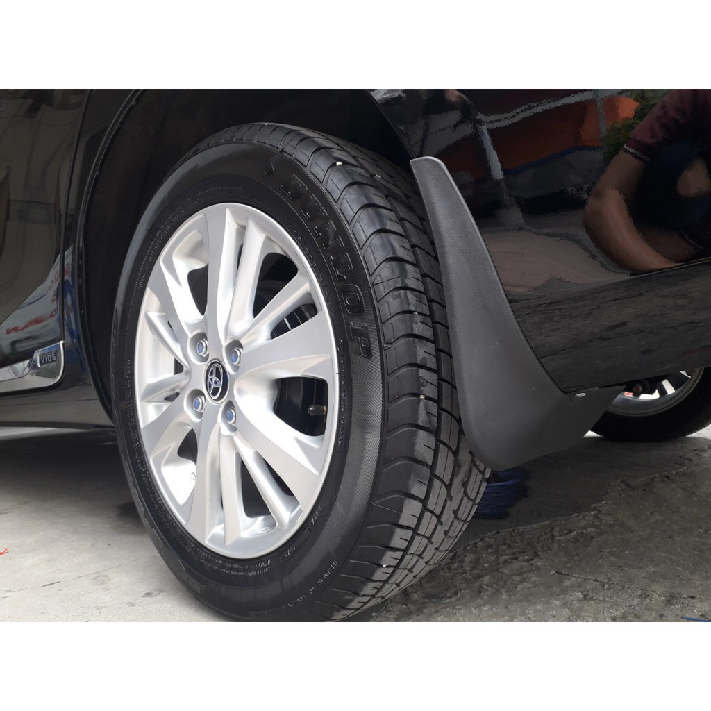 Chắn bùn xe Kia Forte 2007 đến 2012 kèm ốc vít