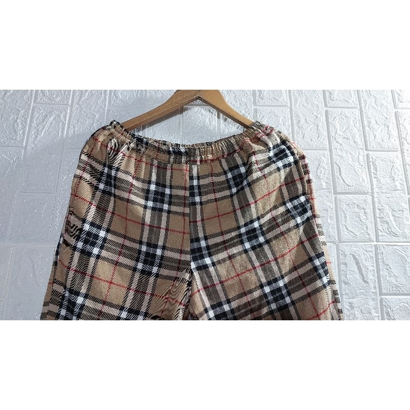 Quần nam kẻ caro eo 70-80cm.