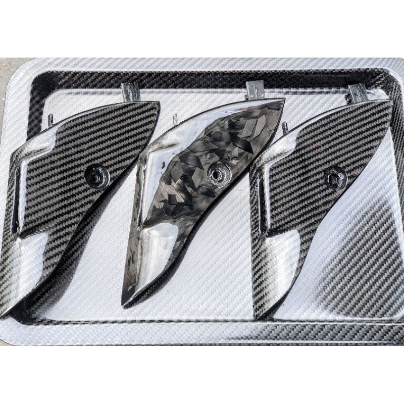 Ốp che phuộc Carbon fiber Vespa Sprint/Prima Style hốc gió 1o1 factory