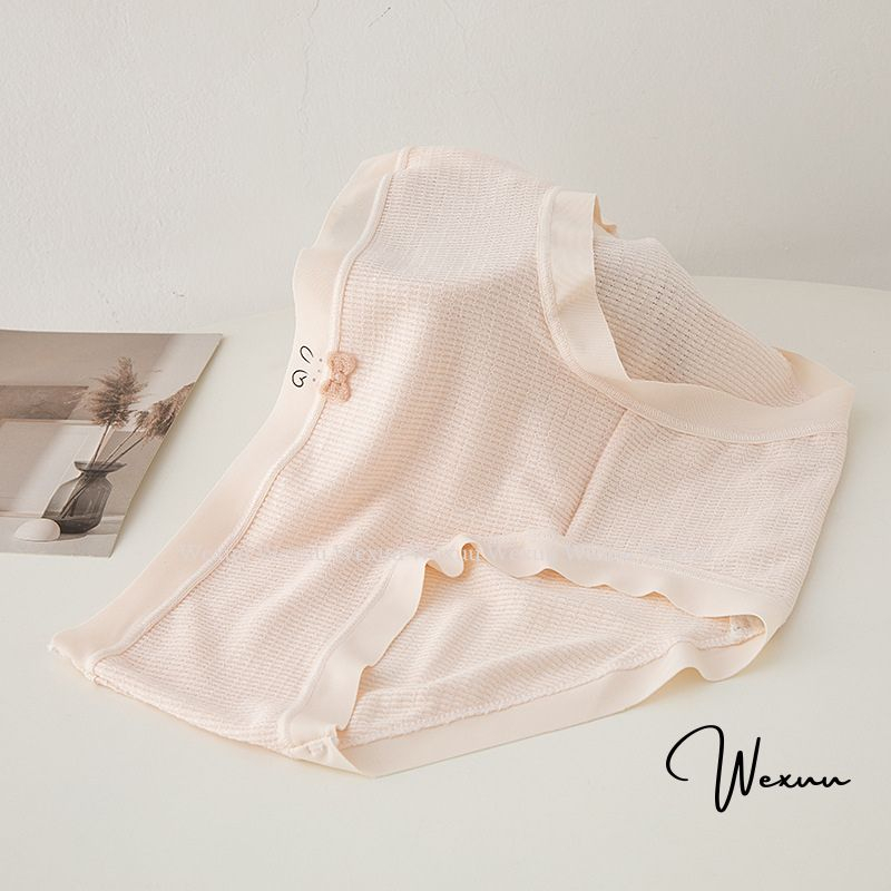 Quần lót nữ cotton WEXUU họa tiết thỏ đính nơ xinh xắn phối viền su mềm mại co giãn thoải mái thoáng khí - QC156