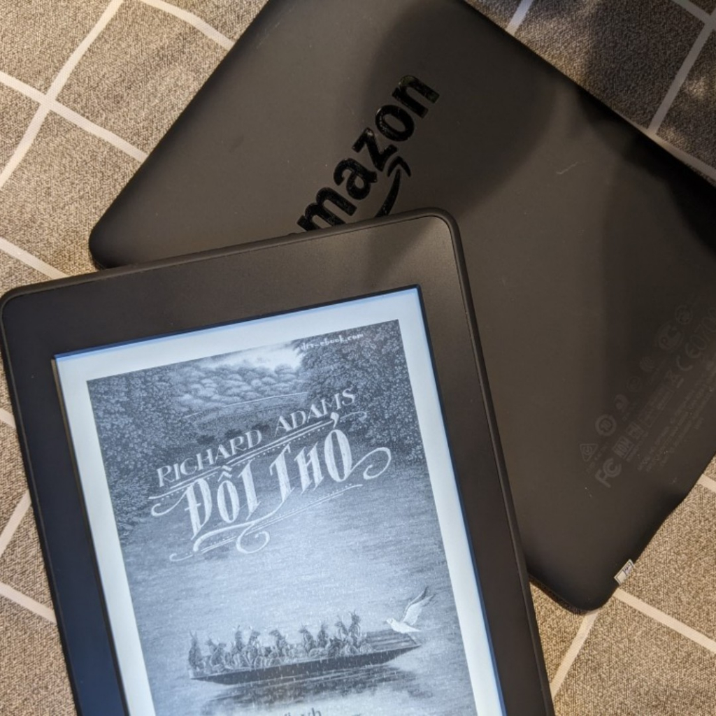 Máy đọc sách Kindle Paperwhite 1,2, 3,  có đèn nền