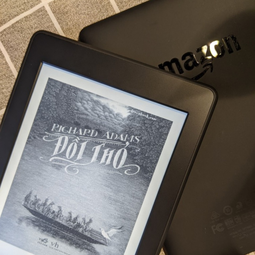 Máy đọc sách Kindle Paperwhite 1,2, 3,  có đèn nền