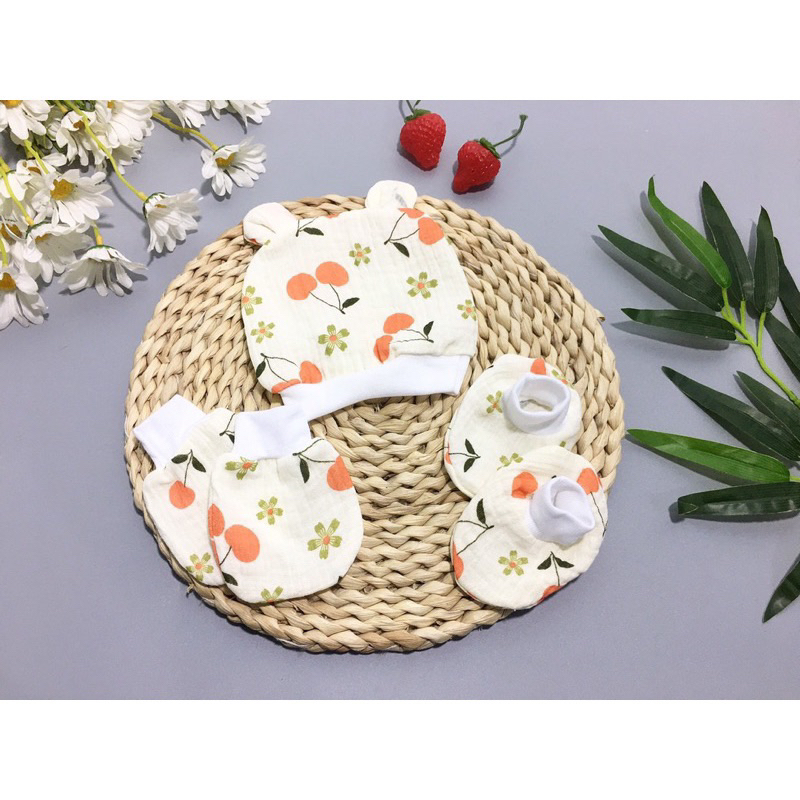 Set mũ ,bao tay,bao chân  sơ sinh chất vải xô nhăn mềm mịn thoáng mát cực tốt