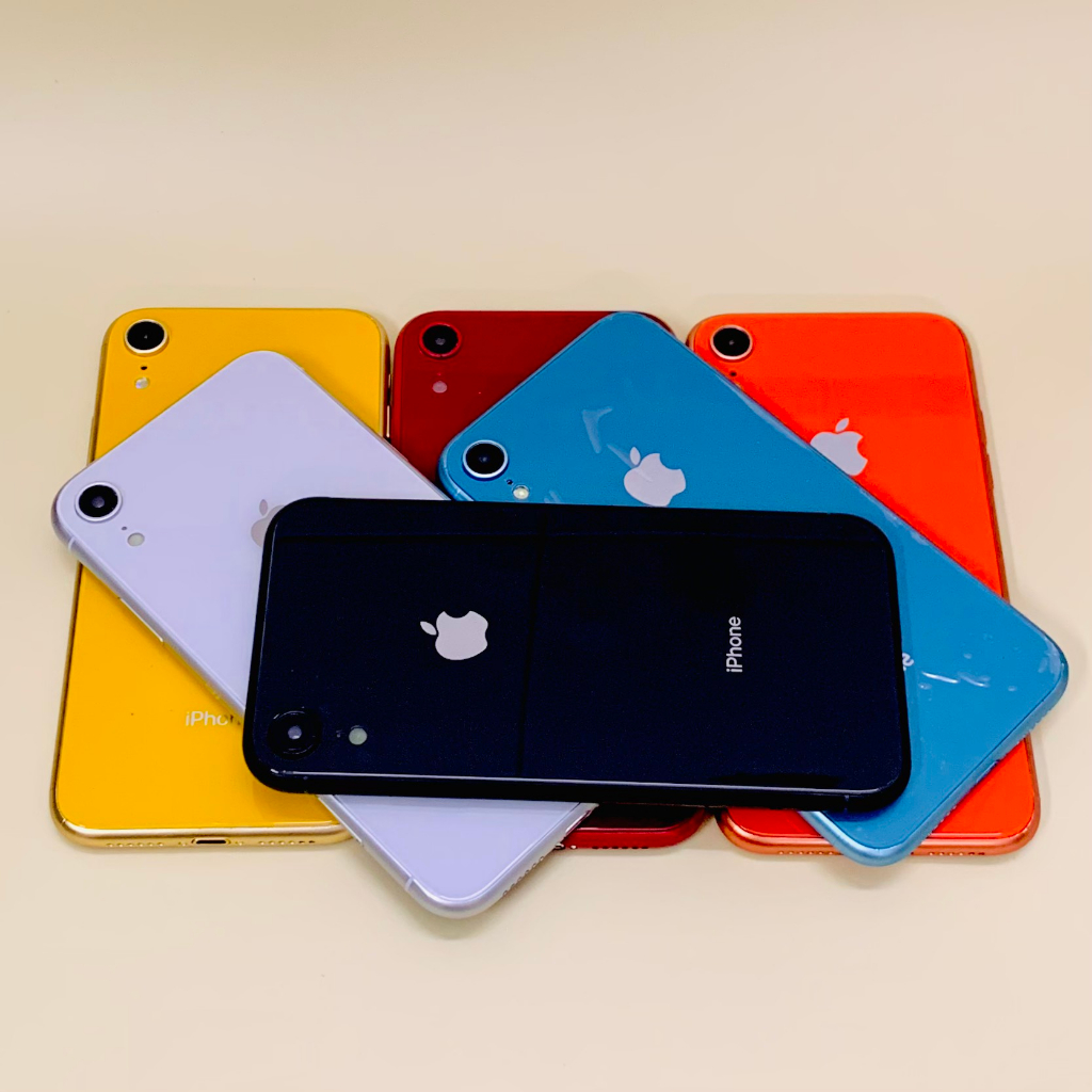 Mô hình trưng bày XR màu đen, đỏ, trắng, vàng, cam, xanh dương