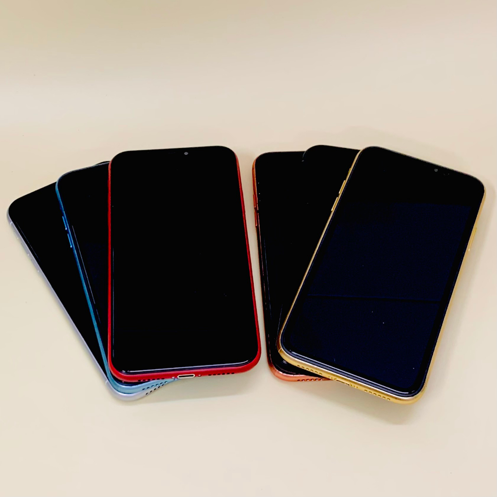 Mô hình trưng bày XR màu đen, đỏ, trắng, vàng, cam, xanh dương