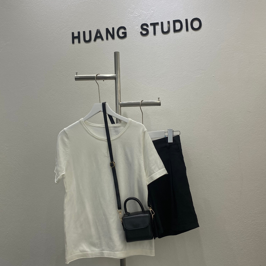 SP81 áo len mỏng 2 màu đen trắng mặc mùa thu Huangstudio