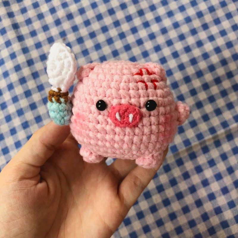 Móc khoá heo cầm zao yangho