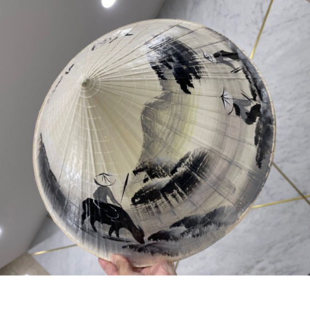 Nón vẽ hoạ tiết đen trắng