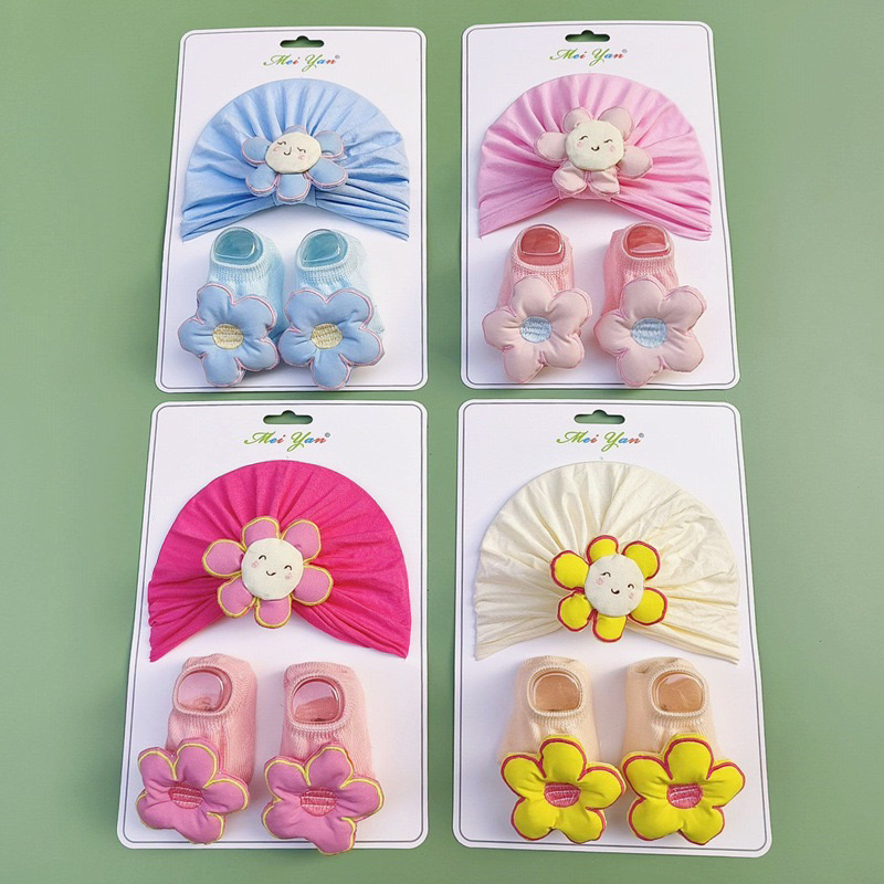 Set mũ trùm cotton và tất cho bé gái