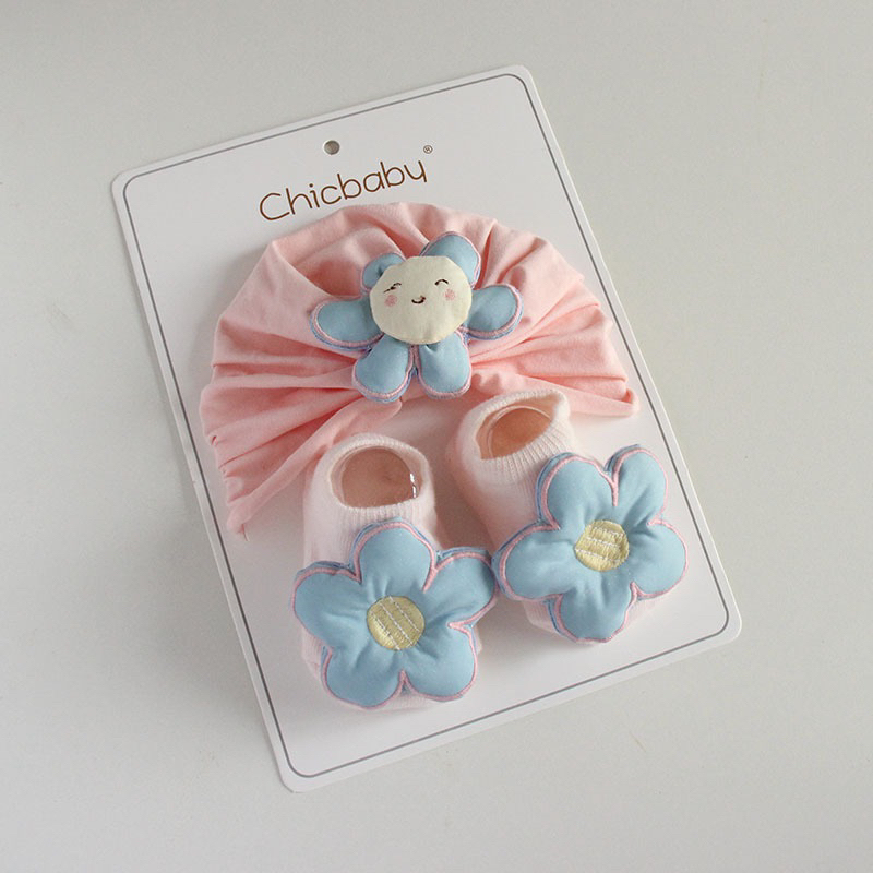 Set mũ trùm cotton và tất cho bé gái