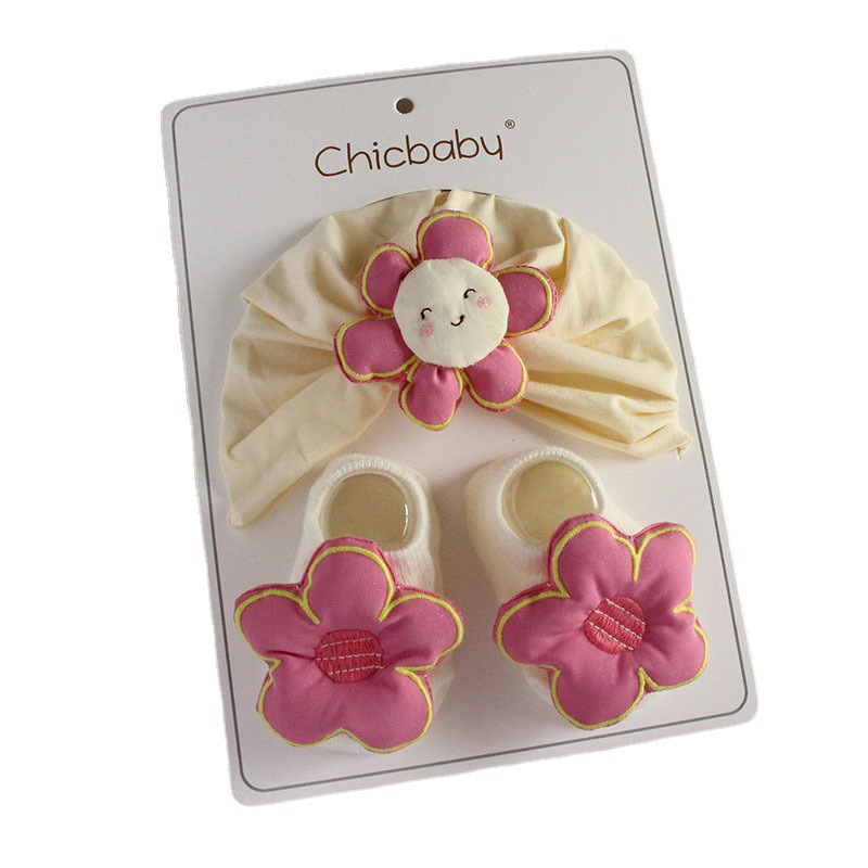Set mũ trùm cotton và tất cho bé gái