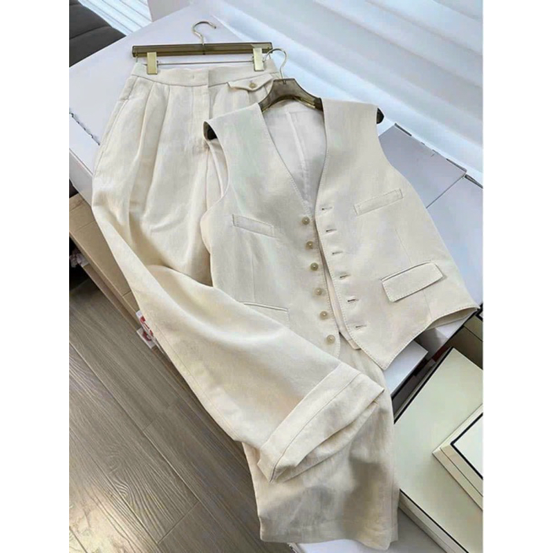 Set áo quần be trắng sành điệu SRH2179