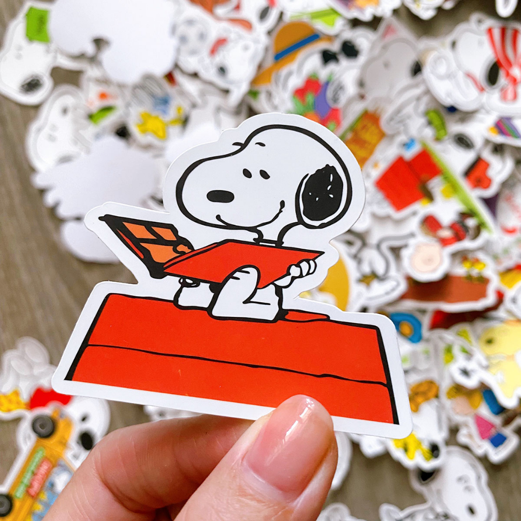 Snoopy Sticker - Màng Chống Nước - Kích Thướng 4-7cm - Dán Trang Trí