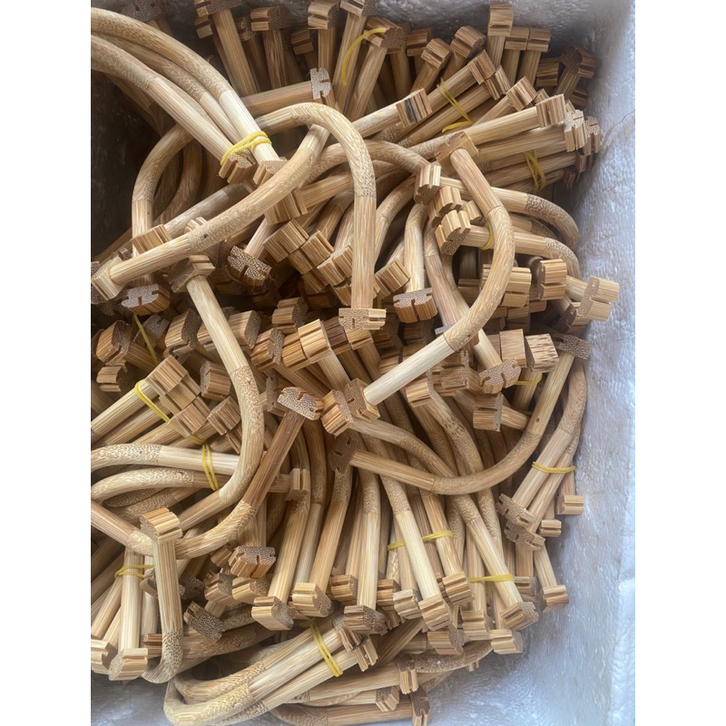 2 cầu góc tre lơi có tai tre già dùng cho lồng chào mào