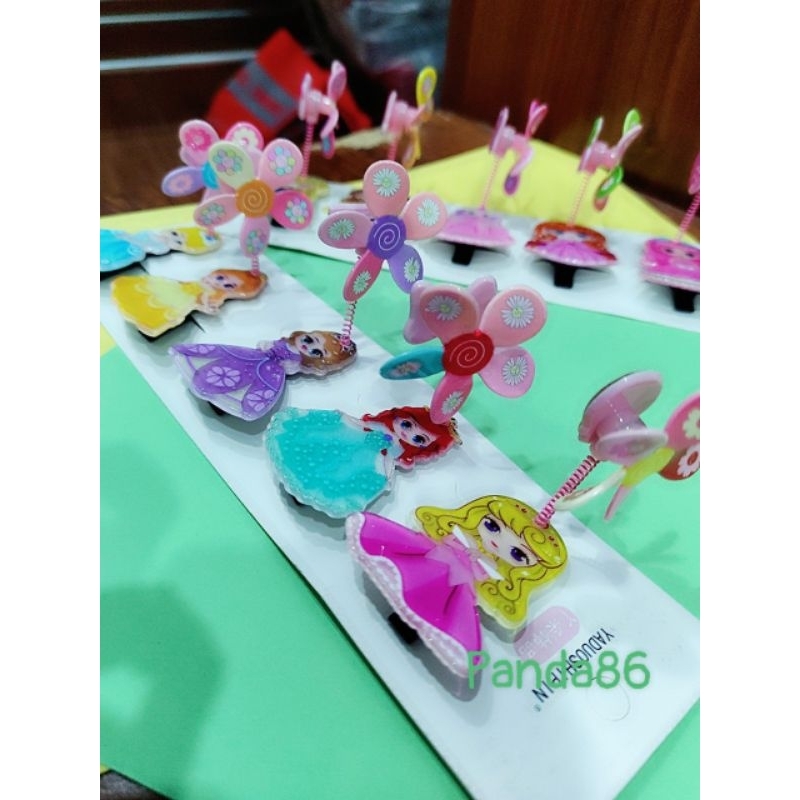 1 Cái Kẹp Tóc Chong Chóng Quay Tròn Hình Công Chúa Dễ Thương