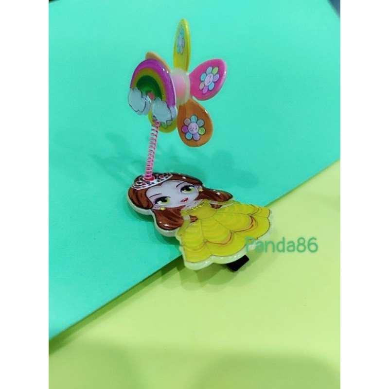 1 Cái Kẹp Tóc Chong Chóng Quay Tròn Hình Công Chúa Dễ Thương