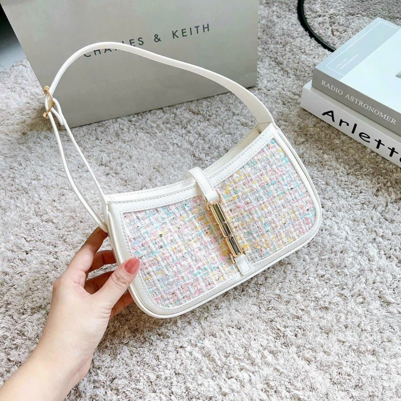 Túi charles keith kẹp nách