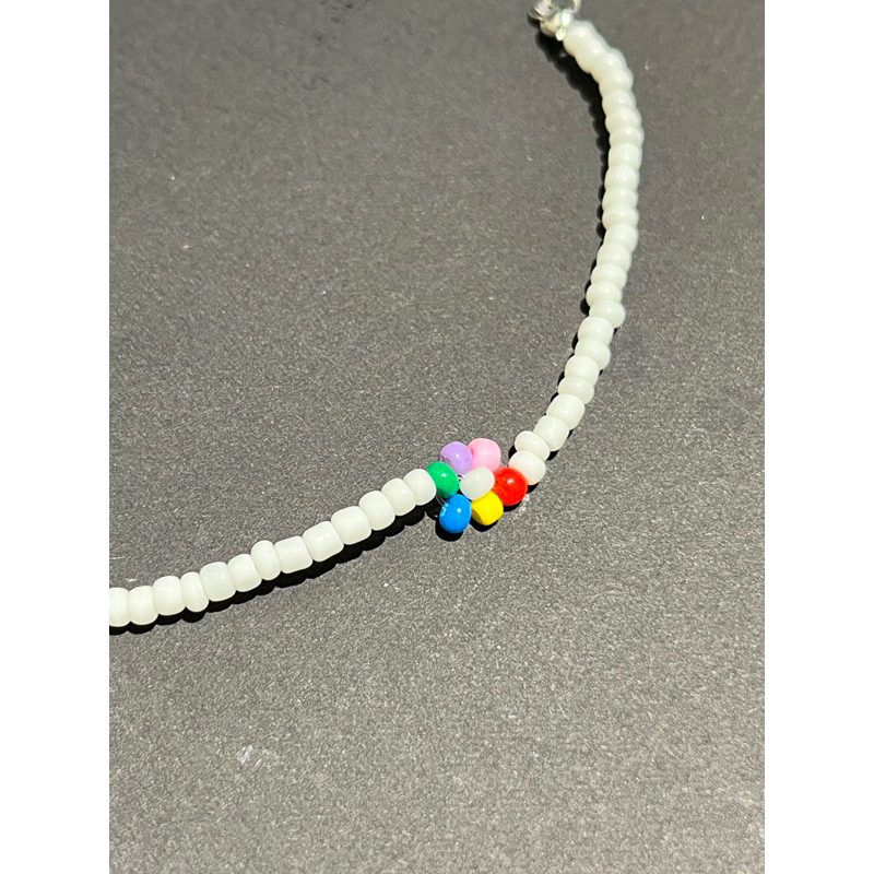 Vòng tay hoa cúc cầu vòng