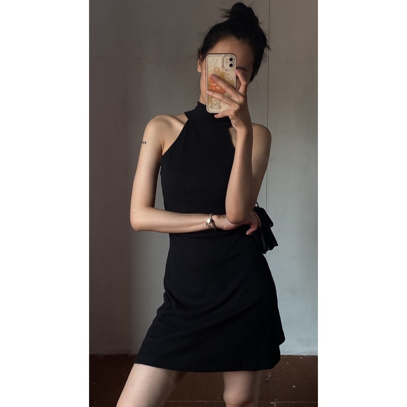 Váy Thun Đen Cổ Yếm 31July