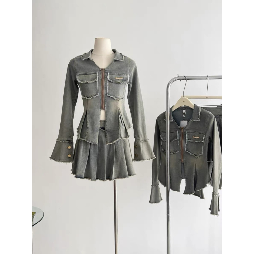 Set jeans bò mài áo sơ mi khoá giữa tay ống loe mix chân váy xếp ly - Anna.Store