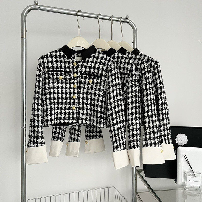 Áo dạ Ziczac chất dạ Tweed hàng 2 lớp có dệm cầu vai và cúc đồng siêu xinh