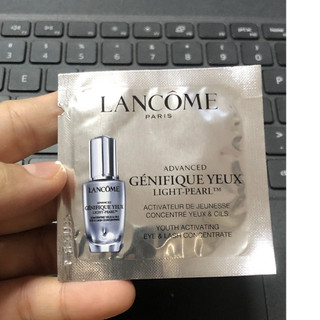 Sample mẫu thử Serum Tinh chất Dưỡng Mắt Mờ Thâm Bọng Mắt LANCOME Genifique