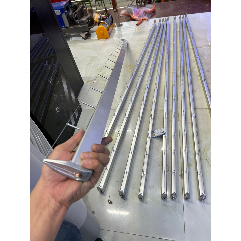 Thước dây gạt vữa cán tường dài 2m