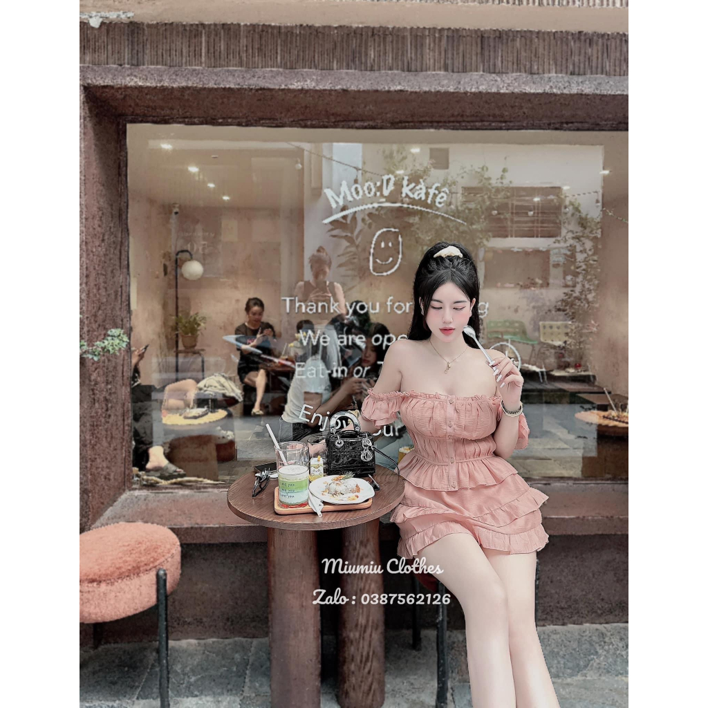 Set bộ đồ nữ áo nhún phối viền bèo cánh tiên mix chân váy xếp ly tầng với 3 tone màu sáng da, xinh xắn