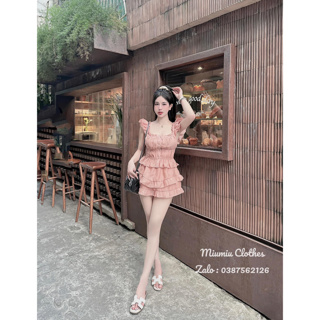 Set bộ đồ nữ áo nhún phối viền bèo cánh tiên mix chân váy xếp ly tầng với 3 tone màu sáng da, xinh xắn