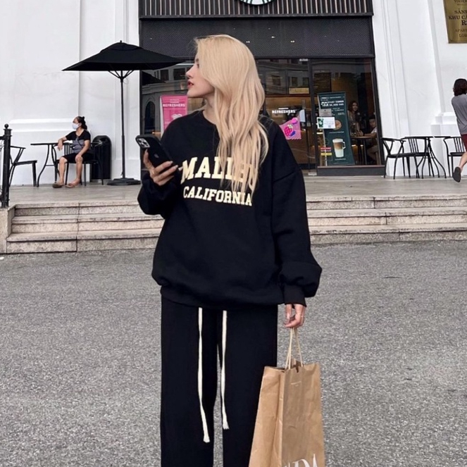 Áo sweater nỉ bông dáng rộng in chữ Mali - 247store.vn - AoSwtMALIBU780