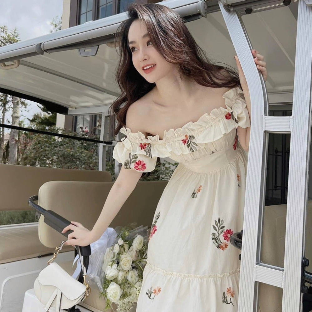 Váy hoa đi biển trễ vai, đầm hoa dáng dài trễ vai 2 lớp, họa tiết hoa thêu tỉ mỉ cho nữ