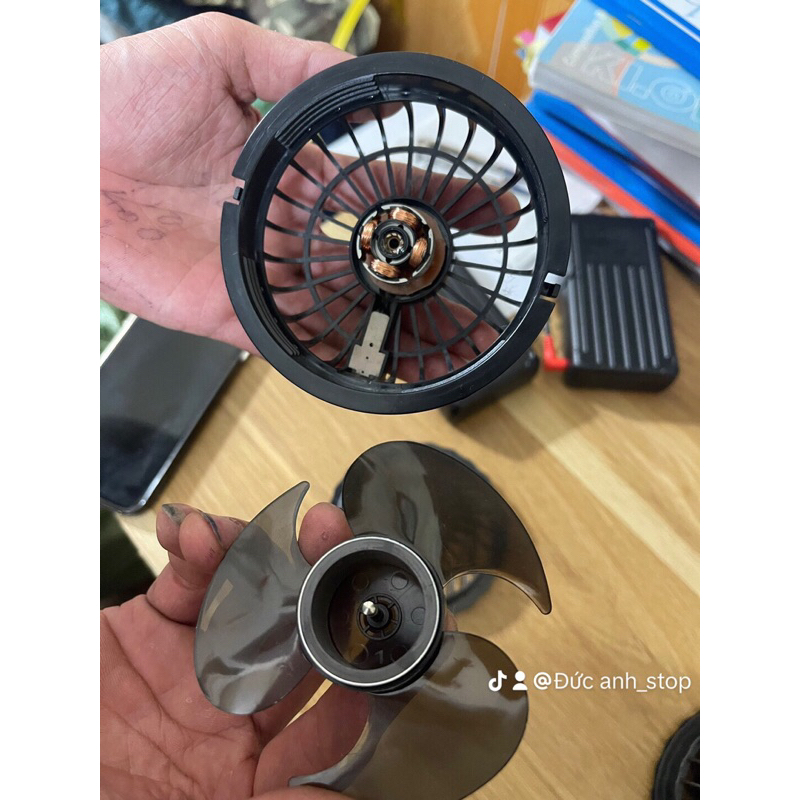 QUẠT ÁO ĐIỀU HOÀ 12v KHÔNG CHUỔI THAN HÃNG GIVF