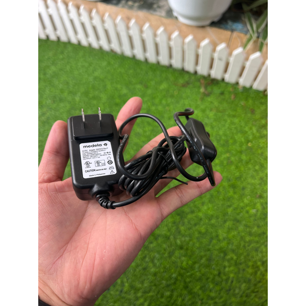 Sạc nguồn máy hút sữa đôi Medelaa Swing Maxi 12V
