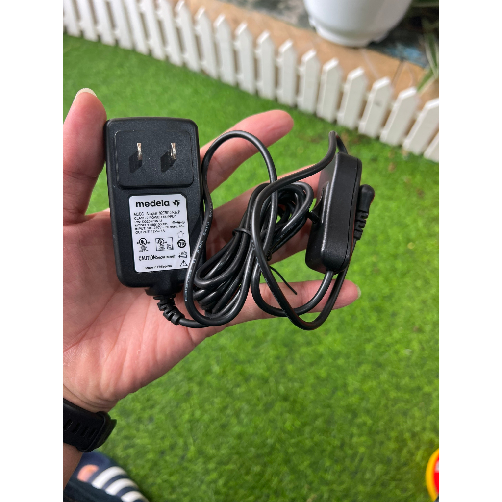 Sạc nguồn máy hút sữa đôi Medelaa Swing Maxi 12V