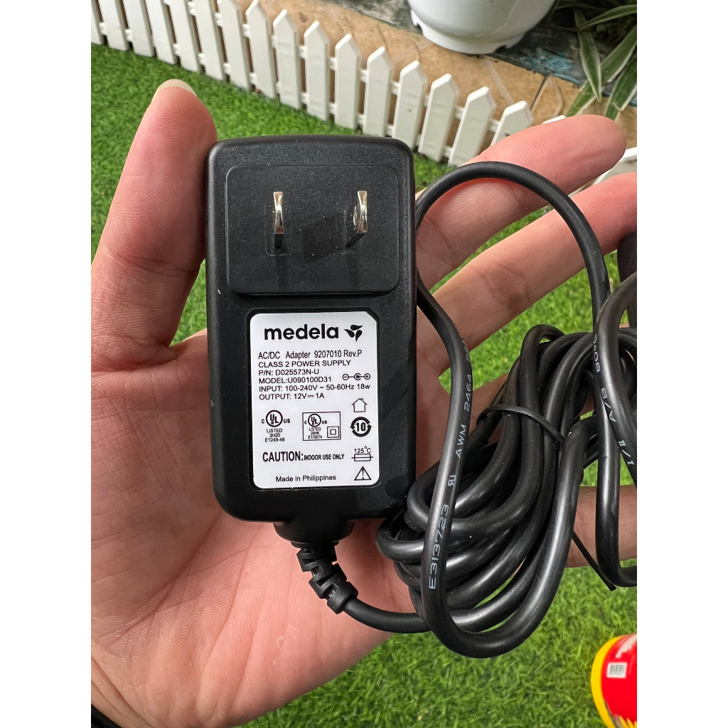 Sạc nguồn máy hút sữa đôi Medelaa Swing Maxi 12V