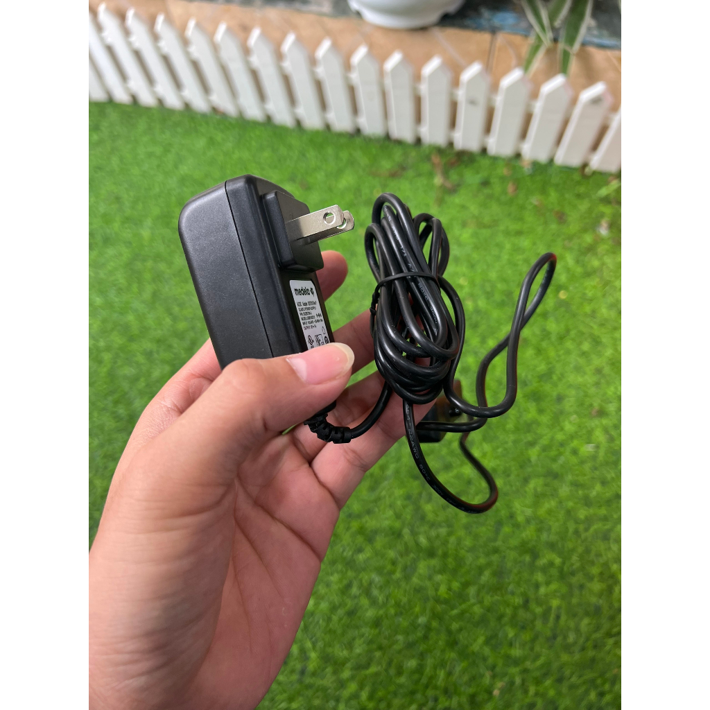 Sạc nguồn máy hút sữa đôi Medelaa Swing Maxi 12V