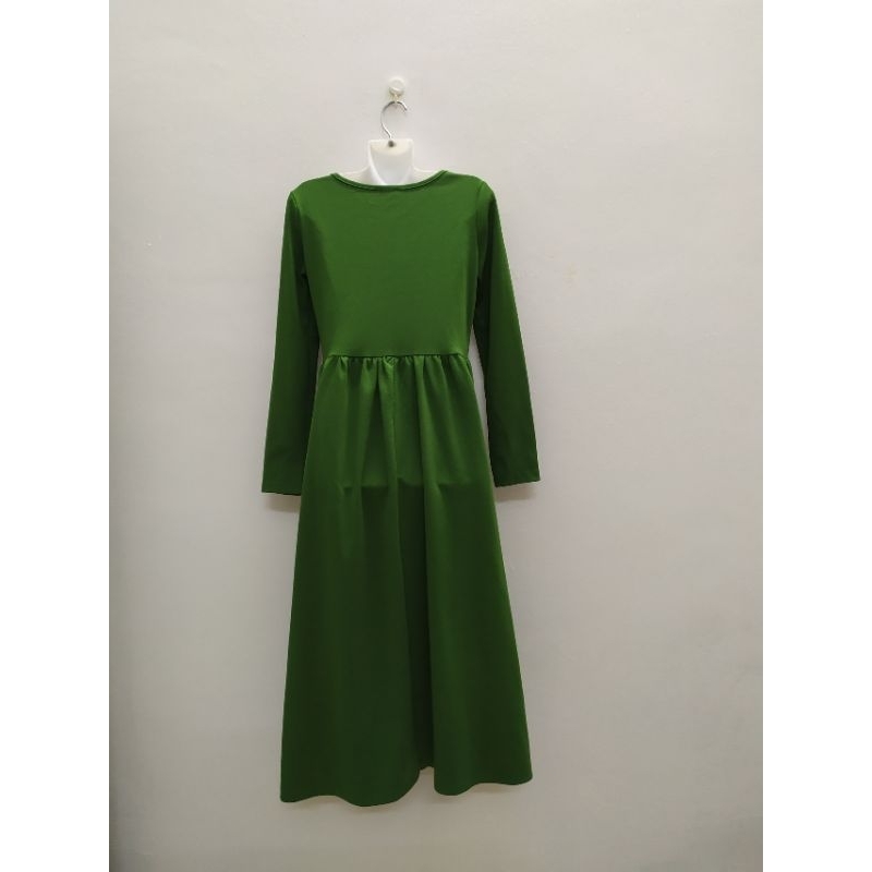 ĐẦM THU DÁNG DÀI