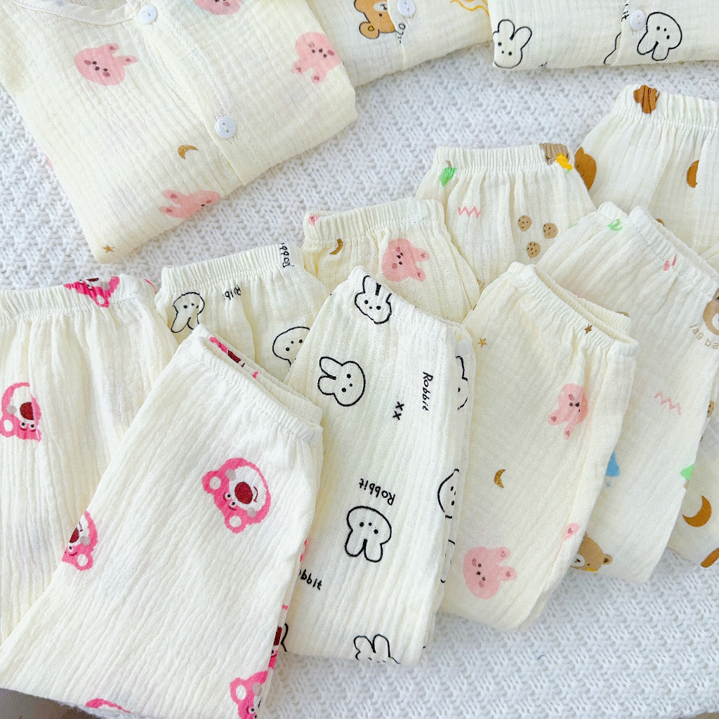 Đồ Bộ Bé Gái, Bé Trai Vải Muslin Mềm Mịn Hoạ Tiết Gấu Nâu, Bộ Quần Áo Cho Bé Mặc Nhà Thu Đông CKTD301