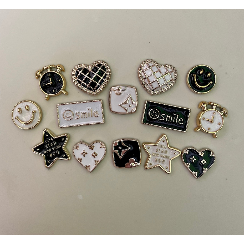 Set Charm Đính Đá Trang Trí Dép Cross Siêu Sang Có Sẵn Nút Gắn