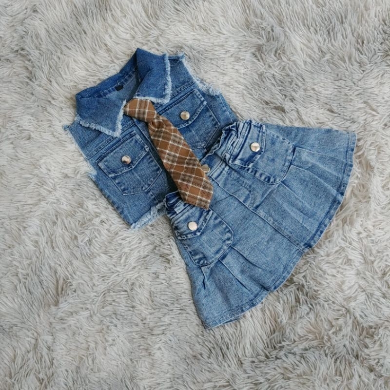 Sét chân váy bò kèm calavat cho bé gáy, sét váy xinh cho bé gái