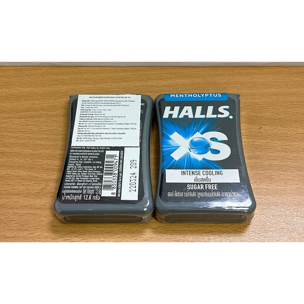 Kẹo ngậm bạc hà HALLS XS hộp 12.6gr