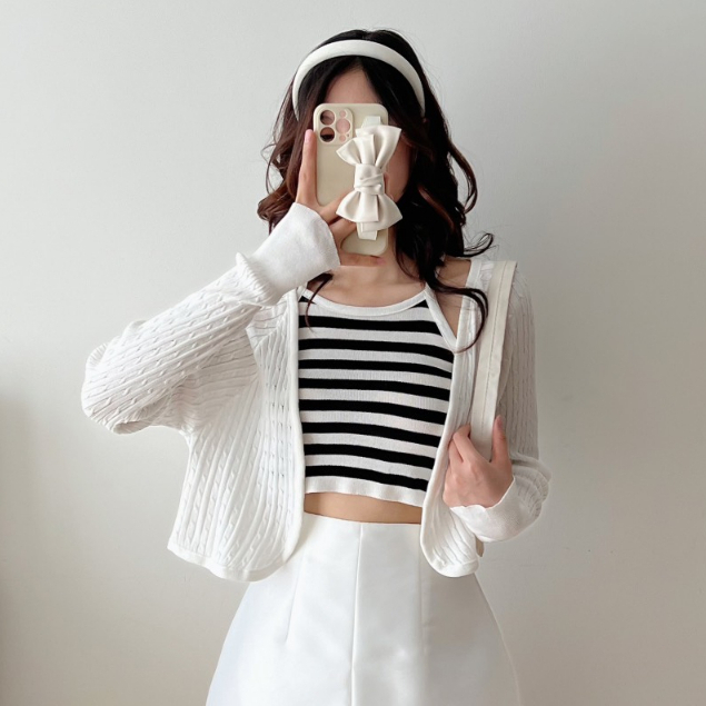 Sét 2 chi tiết áo Cadigan kèm áo 2 dây kẻ, Sét cadigan len kèm áo 2 dây kiểu dáng Croptop
