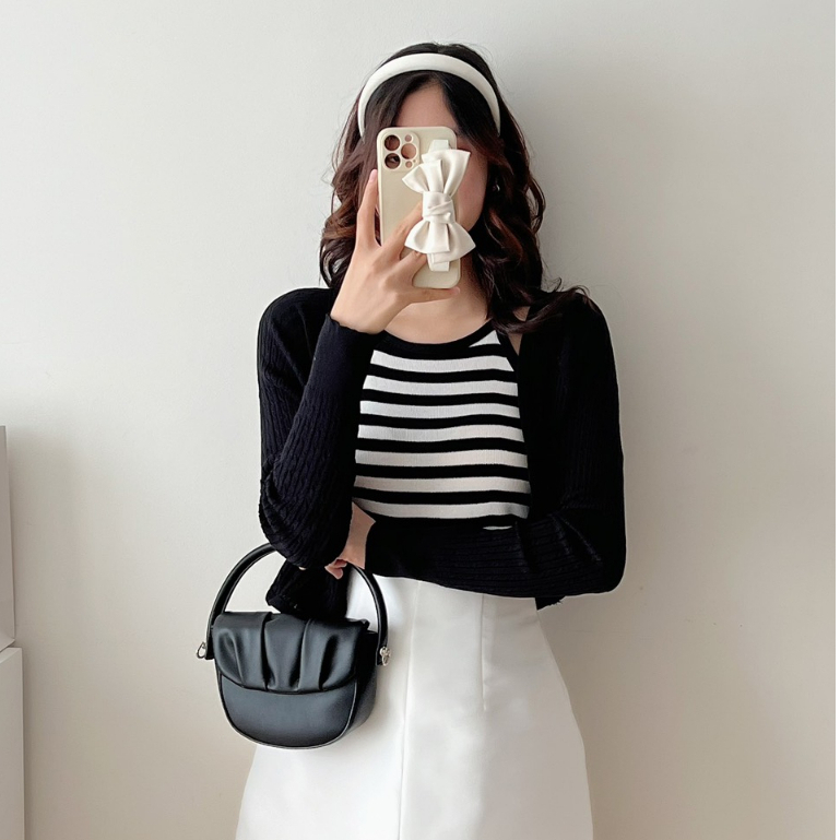 Sét 2 chi tiết áo Cadigan kèm áo 2 dây kẻ, Sét cadigan len kèm áo 2 dây kiểu dáng Croptop