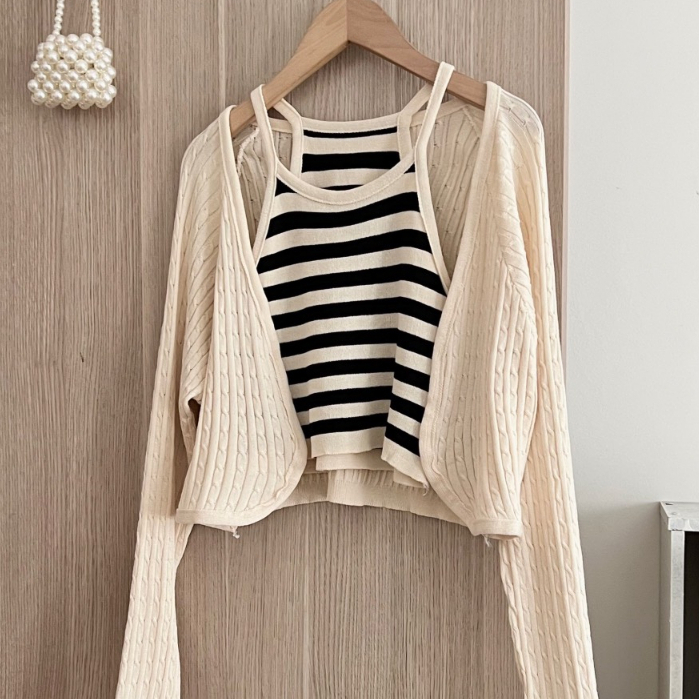 Sét 2 chi tiết áo Cadigan kèm áo 2 dây kẻ, Sét cadigan len kèm áo 2 dây kiểu dáng Croptop
