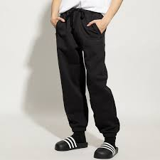 Chính Hãng Dép quai ngang Adidas Adifom Adilette Trắng v Đen bền và không thấm nước
