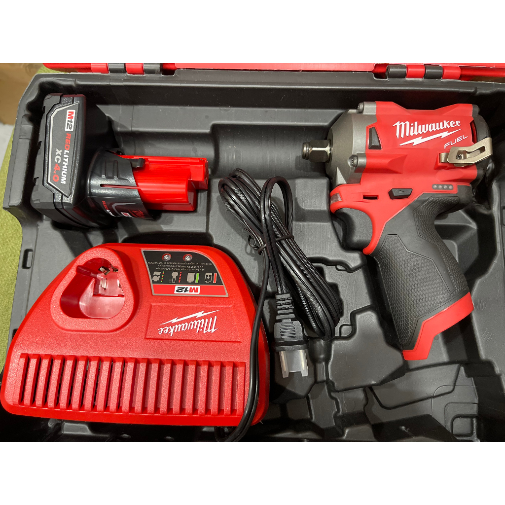 Máy siết Bu Lông Milwaukee M12 FIWF12-0C